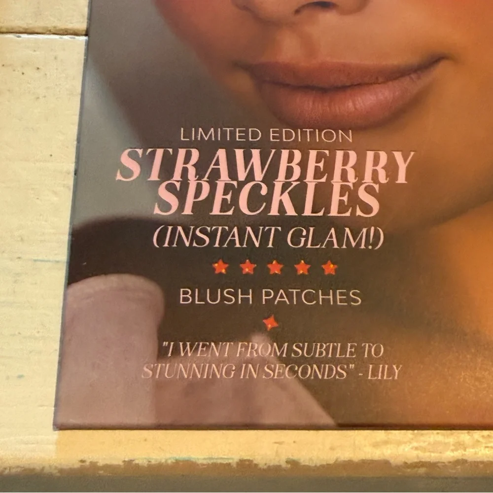 Fazit Strawberry Speckles Makeup Patches new - Picture 5 of 7